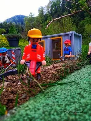 Playmobil Die Gartenbahn – der Bau – Foto 2 von 130