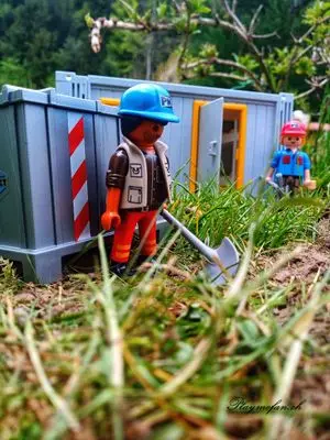 Playmobil Die Gartenbahn – der Bau – Foto 3 von 130