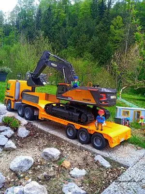 Playmobil Die Gartenbahn – der Bau – Foto 6 von 130