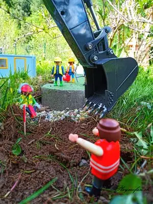 Playmobil Die Gartenbahn – der Bau – Foto 8 von 130