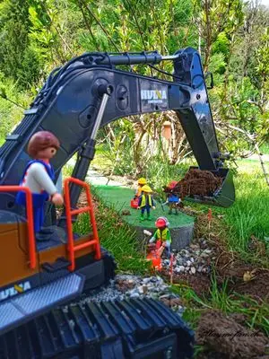 Playmobil Die Gartenbahn – der Bau – Foto 11 von 130