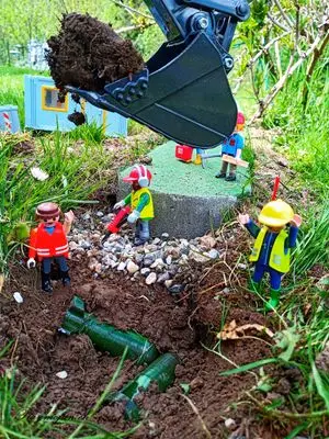 Playmobil Die Gartenbahn – der Bau – Foto 14 von 130