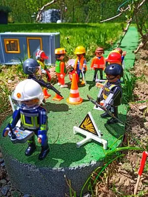 Playmobil Die Gartenbahn – der Bau – Foto 17 von 130