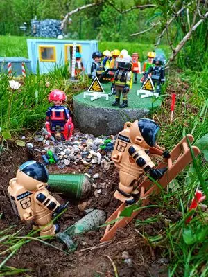 Playmobil Die Gartenbahn – der Bau – Foto 22 von 130