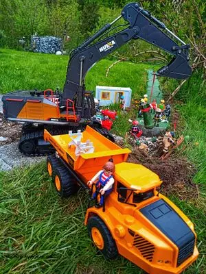 Playmobil Die Gartenbahn – der Bau – Foto 25 von 130