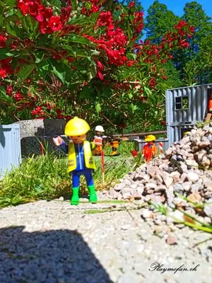 Playmobil Die Gartenbahn – der Bau – Foto 32 von 130