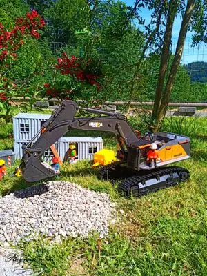 Playmobil Die Gartenbahn – der Bau – Foto 38 von 130