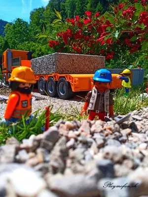 Playmobil Die Gartenbahn – der Bau – Foto 52 von 130