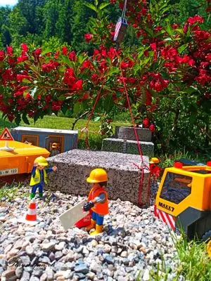 Playmobil Die Gartenbahn – der Bau – Foto 57 von 130