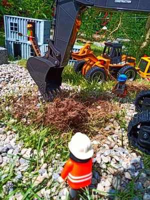 Playmobil Die Gartenbahn – der Bau – Foto 64 von 130