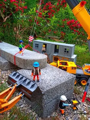 Playmobil Die Gartenbahn – der Bau – Foto 72 von 130