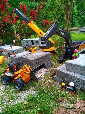 Playmobil Die Gartenbahn – der Bau – Foto 73 von 130