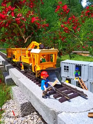Playmobil Die Gartenbahn – der Bau – Foto 81 von 130