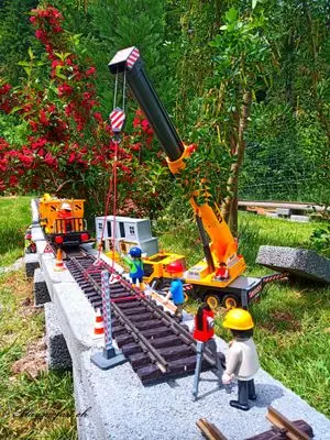 Playmobil Die Gartenbahn – der Bau – Foto 83 von 130