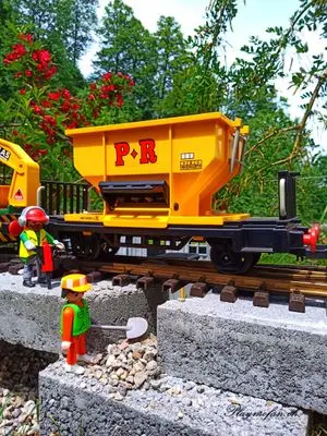 Playmobil Die Gartenbahn – der Bau – Foto 88 von 130