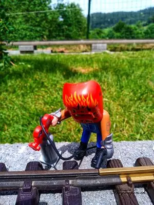 Playmobil Die Gartenbahn – der Bau – Foto 91 von 130