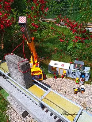 Playmobil Die Gartenbahn – der Bau – Foto 99 von 130