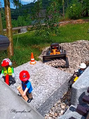 Playmobil Die Gartenbahn – der Bau – Foto 102 von 130