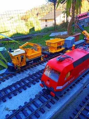 Playmobil Die Gartenbahn – der Bau – Foto 110 von 130