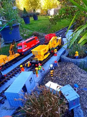 Playmobil Die Gartenbahn – der Bau – Foto 117 von 130