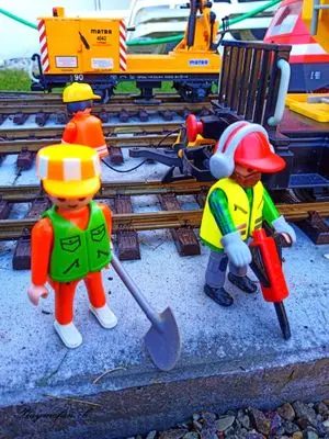 Playmobil Die Gartenbahn – der Bau – Foto 125 von 130