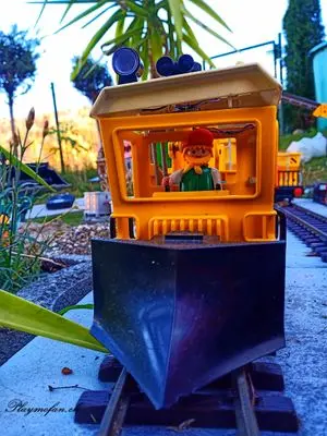 Playmobil Die Gartenbahn – der Bau – Foto 128 von 130