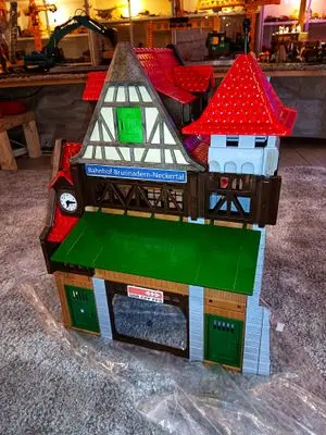 Playmobil Bahnhof im Eigenbau – Foto 3 von 14