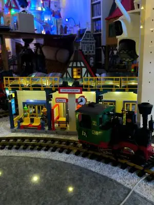 Playmobil Nebenbahnhof im Eigenbau – Foto 11 von 13