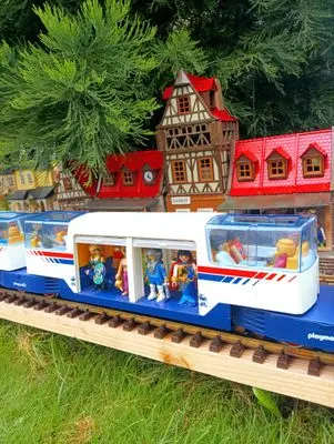 Playmobil Eisenbahn draussen – Foto 6 von 67