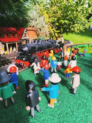 Playmobil Eisenbahn draussen – Foto 27 von 67