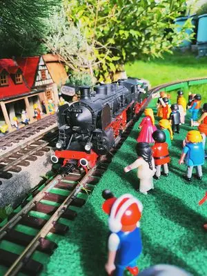 Playmobil Eisenbahn draussen – Foto 28 von 67