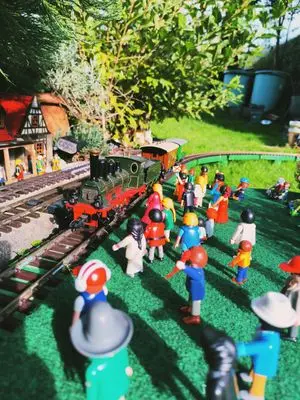Playmobil Eisenbahn draussen – Foto 46 von 67