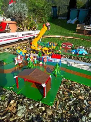 Playmobil Strassenbau an der Gartenbahn – Foto 6 von 9