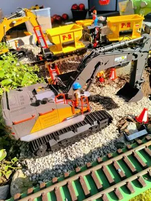 Playmobil Der Neubau des Bahnhofs – Foto 6 von 19