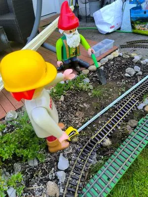 Playmobil Abstellgleis bauen – Foto 3 von 18