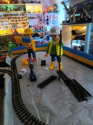 Playmobil Eisenbahn bauen (drinnen) – Foto 3 von 6